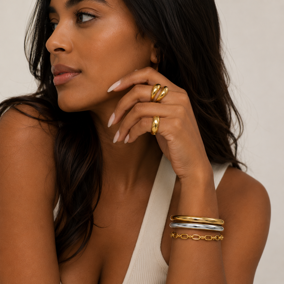 Amara Gold Bangle