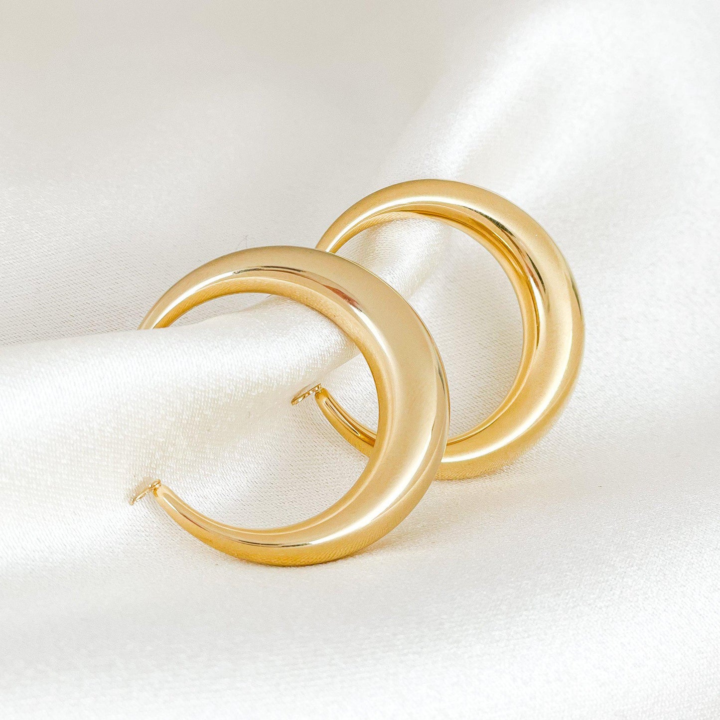 Gold Hoop Earrings in 18K PVD Gold Plated 