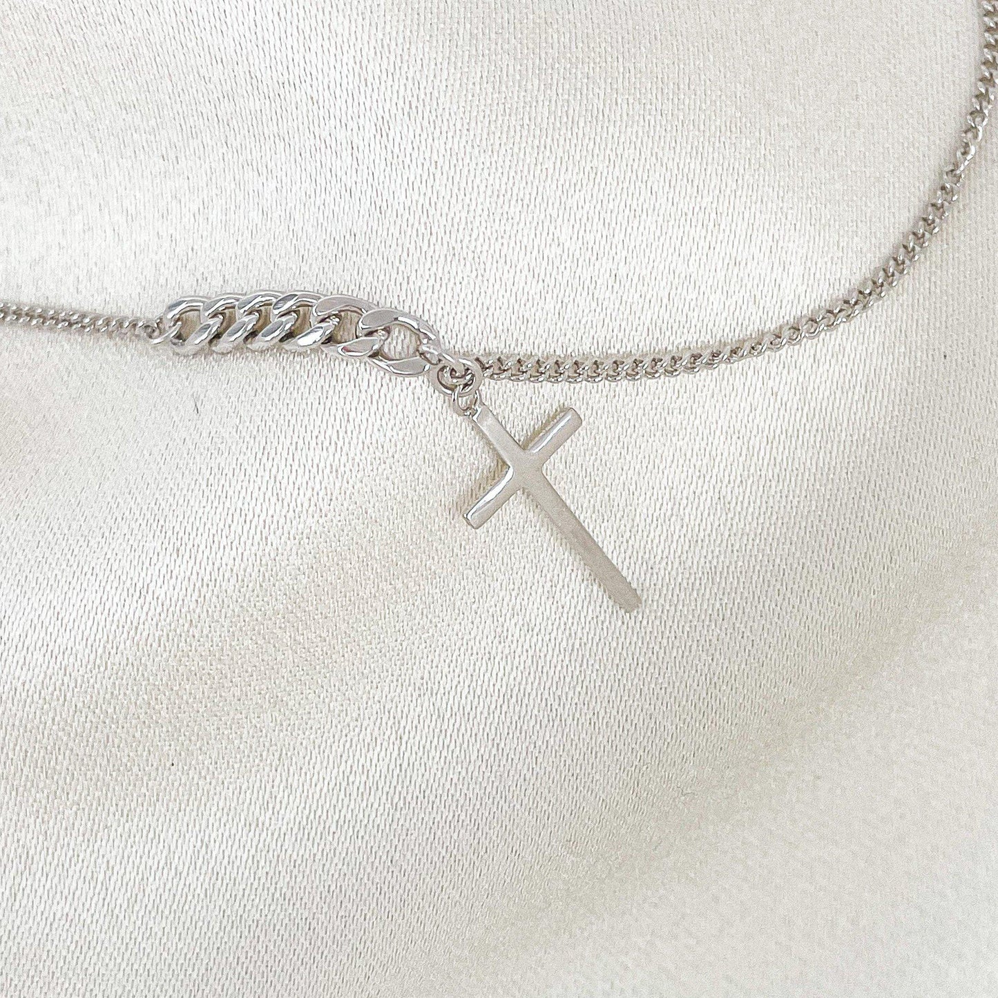 Silver Cross Necklace - Dos Nueve Studio