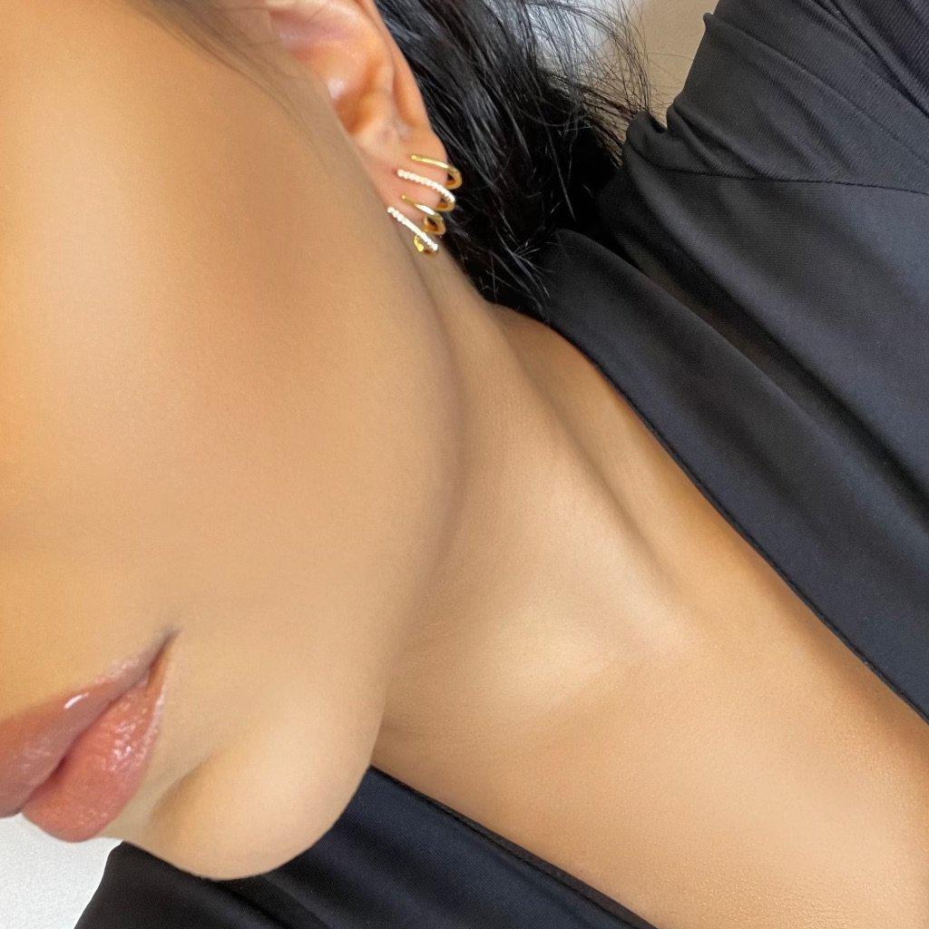 Gold Claw Studs - Dos Nueve Studio